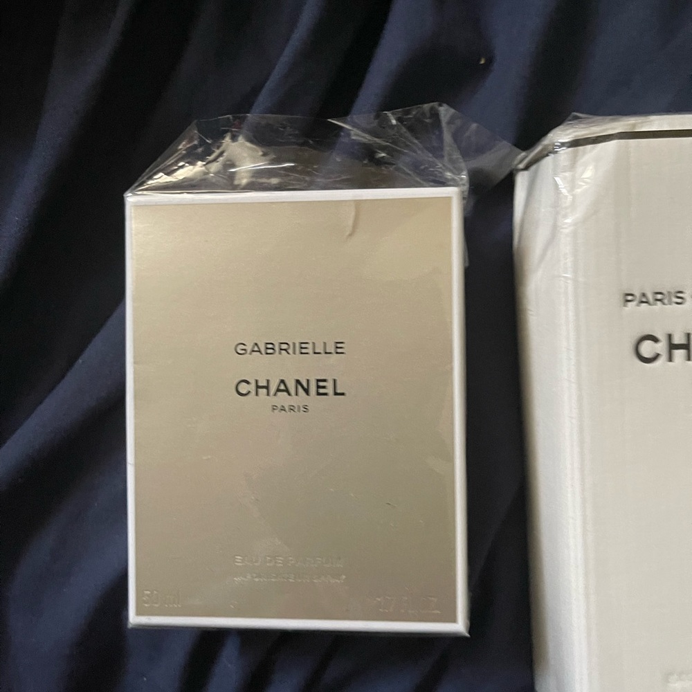 Perfumes - Picture 4 of 11